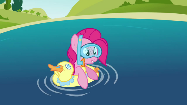 File:Pinkie Pie 'Coming in Dashie' S3E3.png