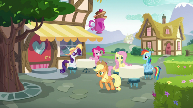File:Applejack goes to catch up with Starlight S6E21.png