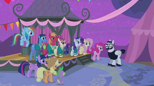 File:Zipporwhill's dad praising the Ponytones S4E14.png