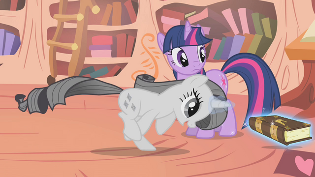 File:Grey Rarity playing keep-away S2E02.png