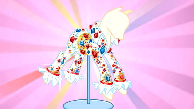 File:Sparkly Dress S1E19.png