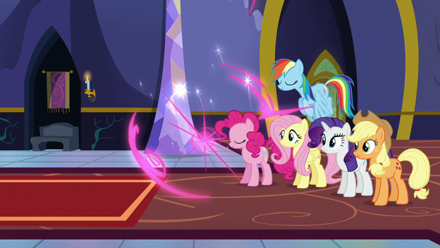 File:Twilight teleports S5E11.png