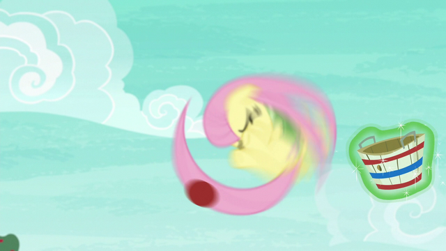 File:Fluttershy catches the ball with her tail S6E18.png