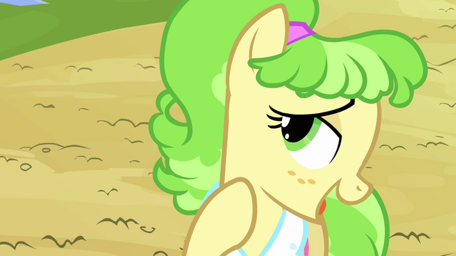 File:Ms. Peachbottom bashful S03E12.png