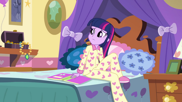 File:Twilight contemplating EG2.png