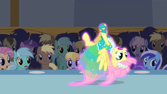 File:Upside down Fluttershy S1E20.png