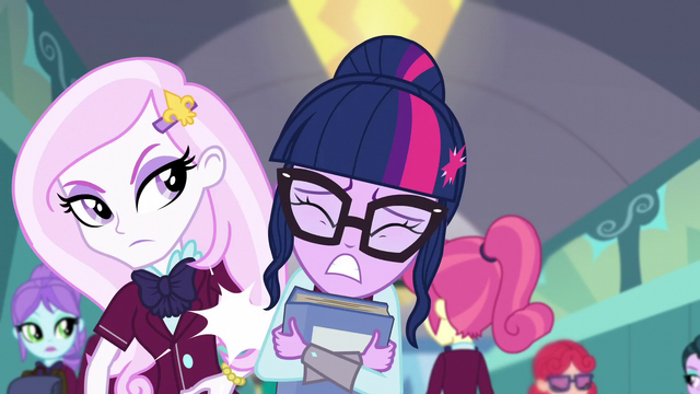 File:Fleur bumps into Twilight (new version) EG3.png