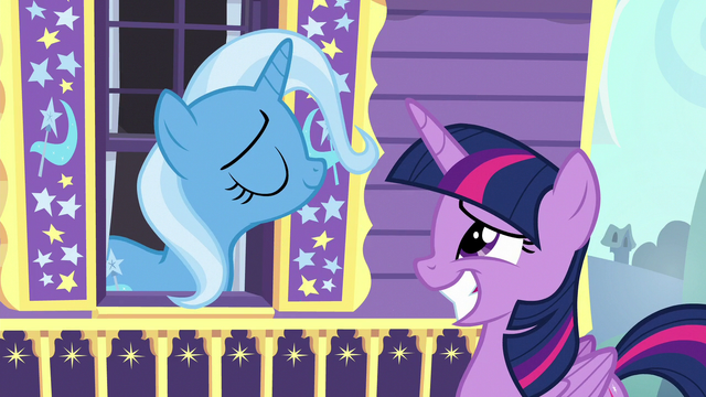File:Twilight grinning uncomfortably at Trixie S6E25.png