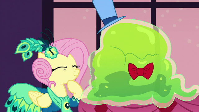 File:Fluttershy amused giggling S5E7.png