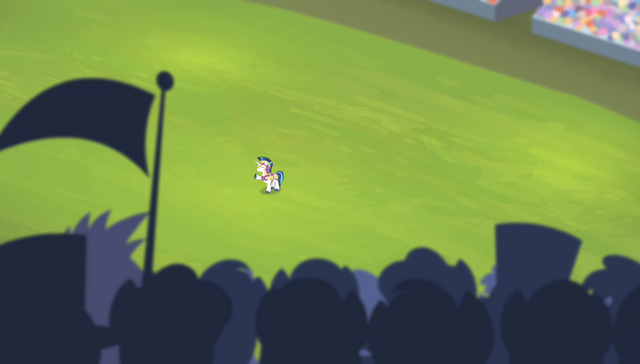 File:Shining Armor waving to the crowd S4E24.png