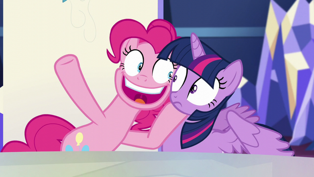 File:Pinkie "Gotta go!" S5E11.png