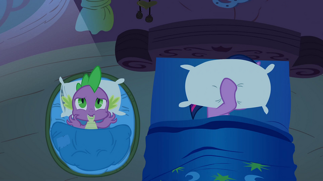 File:Twilight annoyed S2E21.png