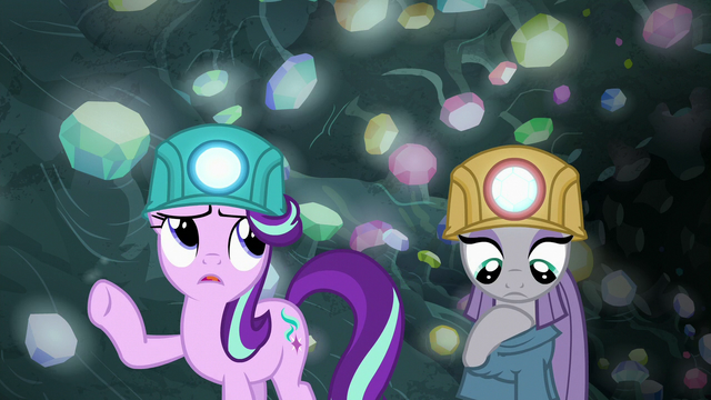 File:Starlight Glimmer "there's gotta be a spell" S7E4.png