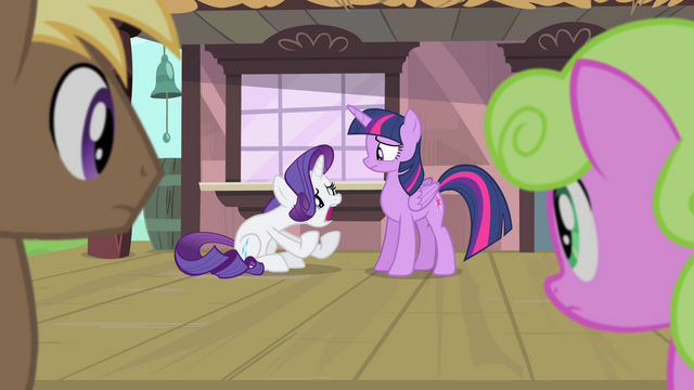 File:Rarity freaks out S4E13.png