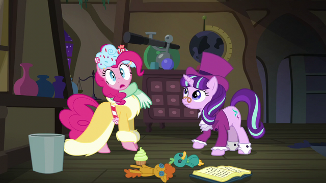 File:Spirit of HW Presents' eyes fluttering S6E8.png