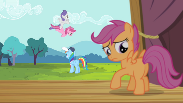 File:Scootaloo looks at her wings S4E05.png