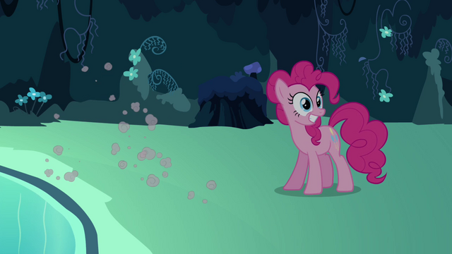 File:Pinkie Pie seeing her double sprint away S3E03.png