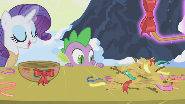 File:Rarity dumps weaving materials onto table S1E11.png