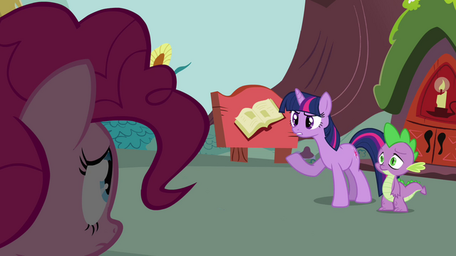 File:Twilight 'Excuse me' S3E03.png