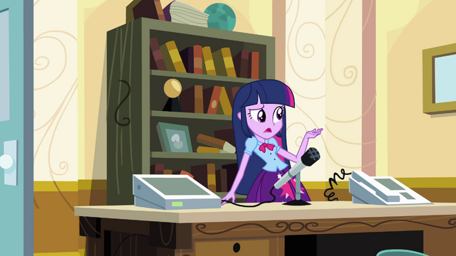 File:Twilight attempts to explain EG.png