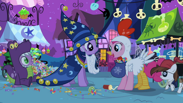 File:Pinkie with candy S2E04.png