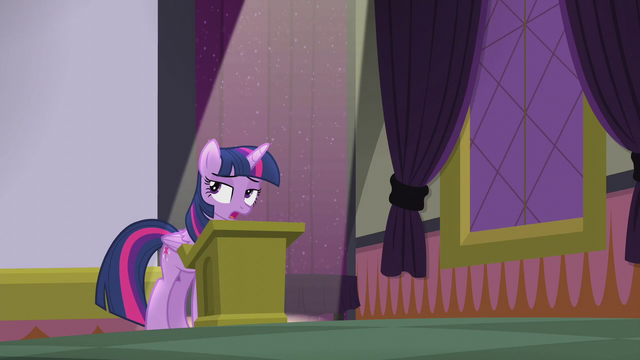 File:Twilight Sparkle displeased S5E25.png