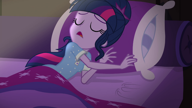 File:Twilight Sparkle having a nightmare EG4.png