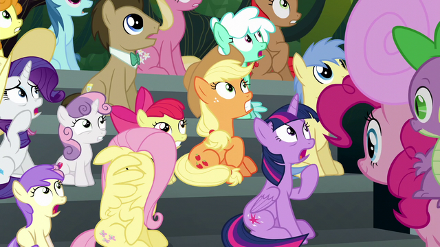 File:Ponies watching Rainbow Dash in fear S6E7.png