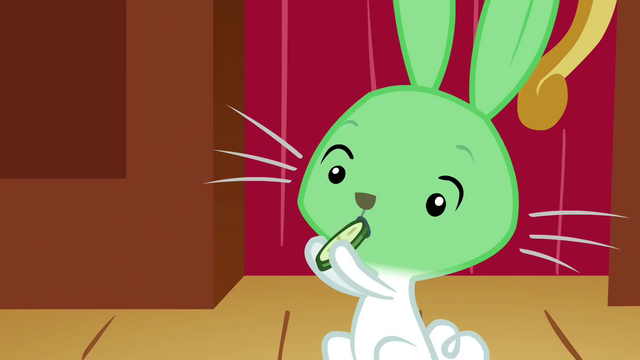 File:Angel hates cucumber S02E19.png