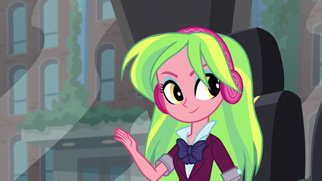 File:Lemon Zest looking at Sci-Twi EG3.png