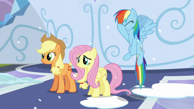 File:Rainbow Dash facehoof S6E2.png