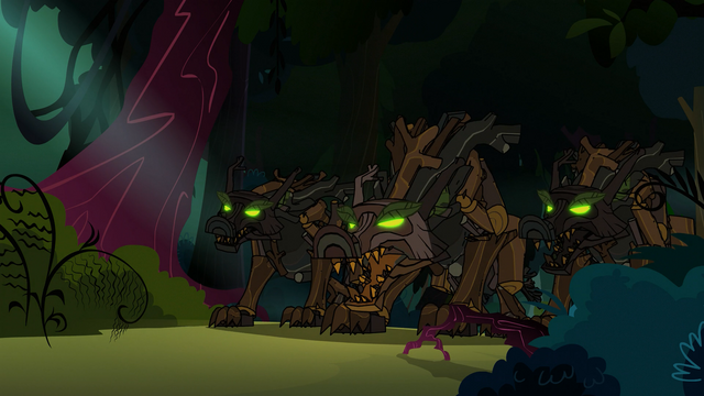 File:Timberwolf crouching S3E9.png