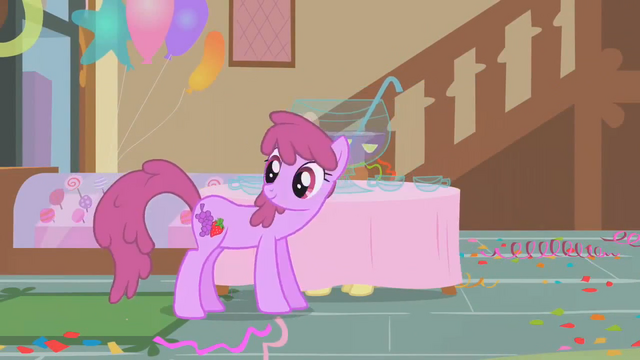 File:Berryshine looks around S1E12.png