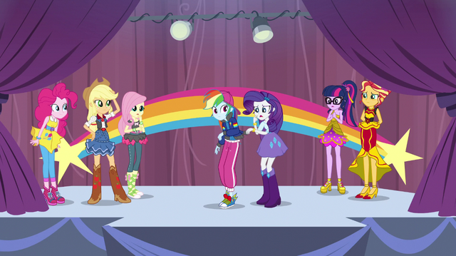 File:The Rainbooms on the rehearsal stage EGS1.png