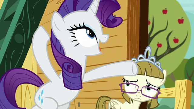 File:Rarity being theatrical S7E6.png