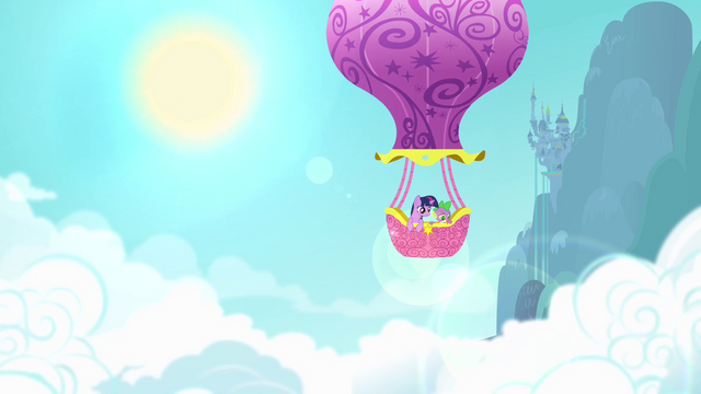 File:Twilight Sparkle and Spike in balloon S4 Opening.png