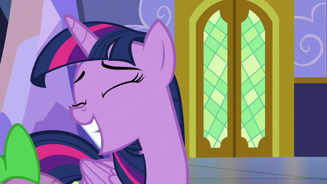 File:Twilight Sparkle scoffing S7E3.png