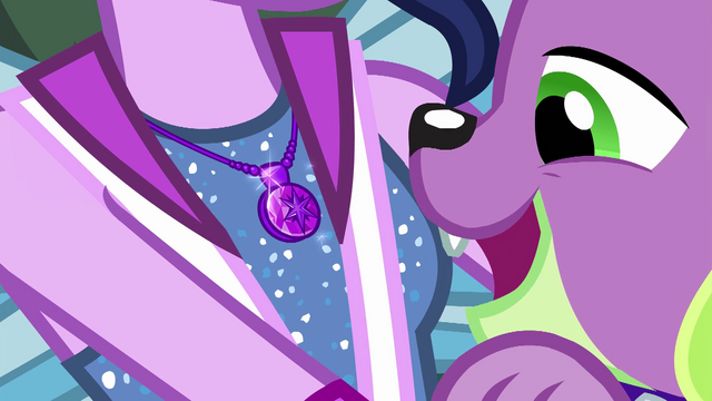 File:Spike marvelling at Twilight's new necklace EG4.png