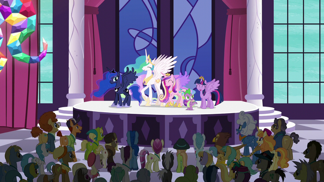 File:The princesses amused S5E10.png