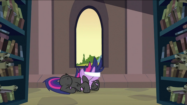 File:Twilight scared S2E20.png
