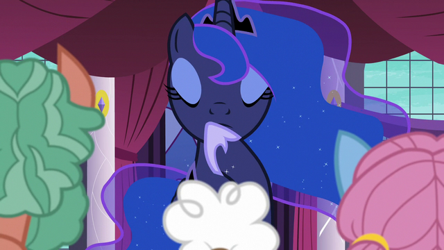 File:Princess Luna clearing her throat S7E10.png