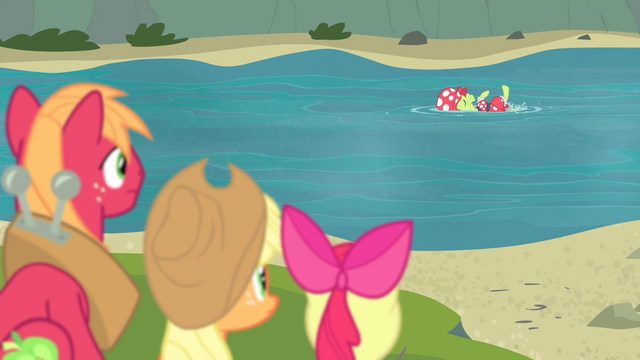 File:Granny Smith swimming S4E20.png