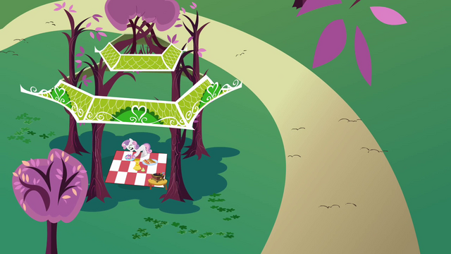 File:Sweetie Belle Gazebo S2E17.png