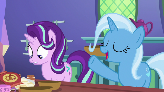 File:Trixie "problem solved" S7E2.png