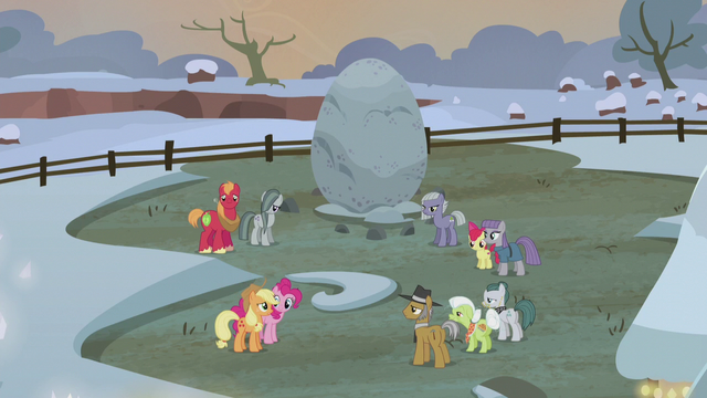 File:Apple and Pie families split into teams S5E20.png