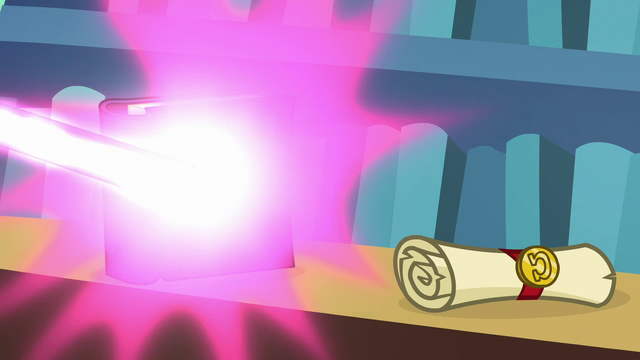 File:Twilight Sparkle zapping a book S6E21.png