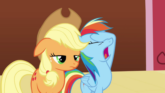 File:Rainbow Dash facehoof S3E3.png