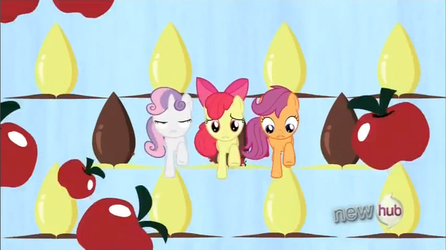 File:CMC getting pelted by apples S3E4.png