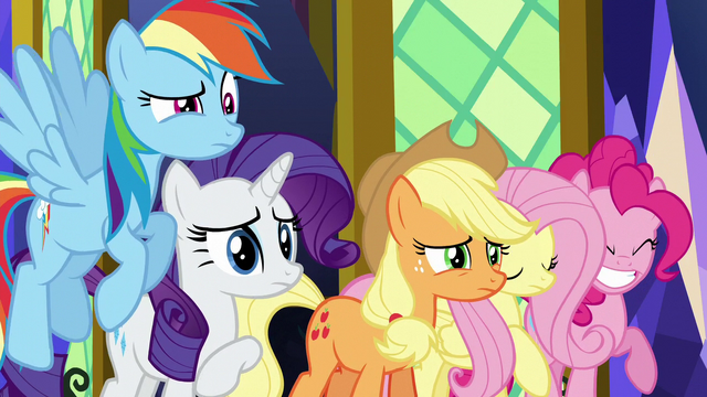 File:Pinkie squealing S5E26.png