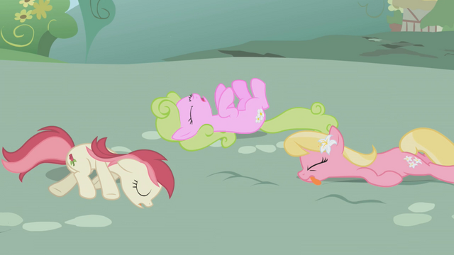 File:Flower Trio Fainted S01E04.png